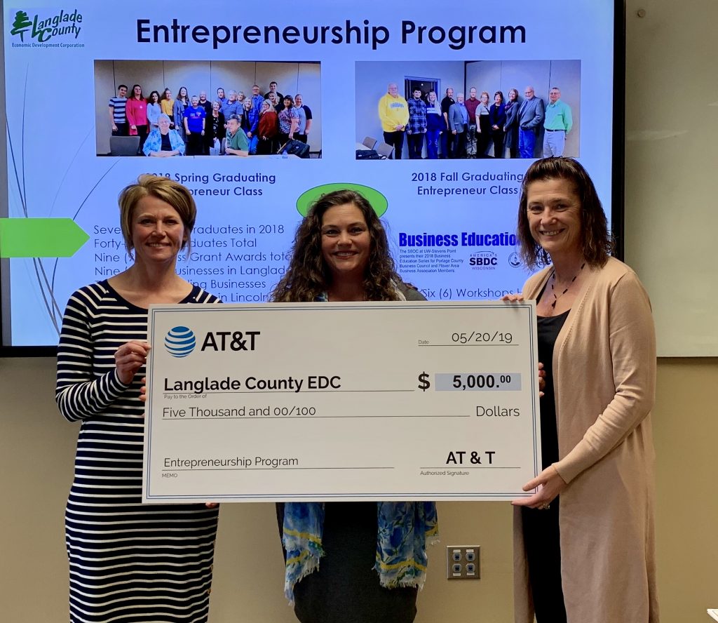 Langlade County Economic Development Corporation received a $5,000 AT&T contribution today to support rural entrepreneurship.  Pictured L-R: Angie Close, LCEDC Executive Director; Robyn Gruner of AT&T; and State Representative Mary Felzkowski. 