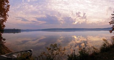 fall-sunrise-boulder-lake-372x196