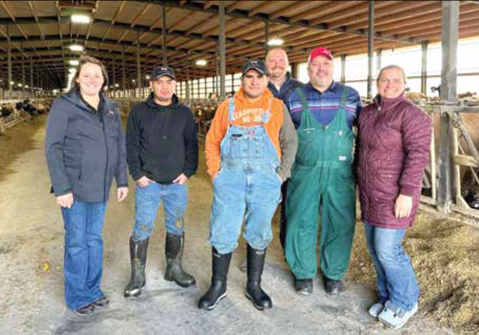 Picture L to R: Laura Styczynski, Records Analysis Consultant; Moises Antonio, Herdsman; Jose Landa, Herdsman; Dave Doolittle, Nutritionist; John Freund, Herd Manager; Dr. Valerie Baumgaurt, United Vet Service.