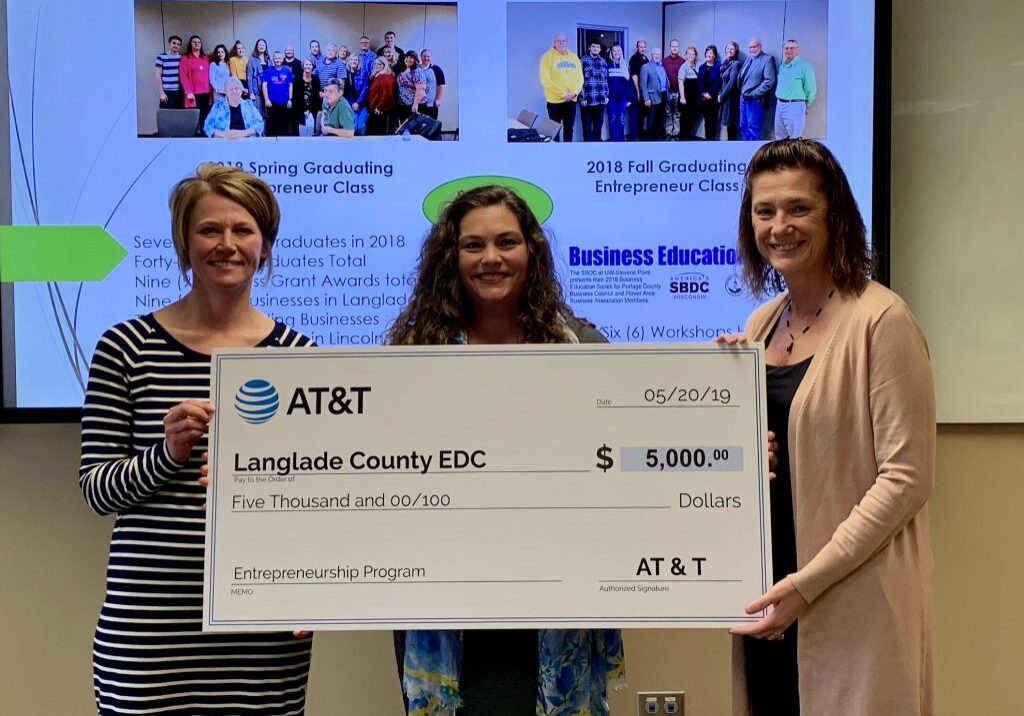 Langlade County Economic Development Corporation received a $5,000 AT&T contribution today to support rural entrepreneurship.  Pictured L-R: Angie Close, LCEDC Executive Director; Robyn Gruner of AT&T; and State Representative Mary Felzkowski. 